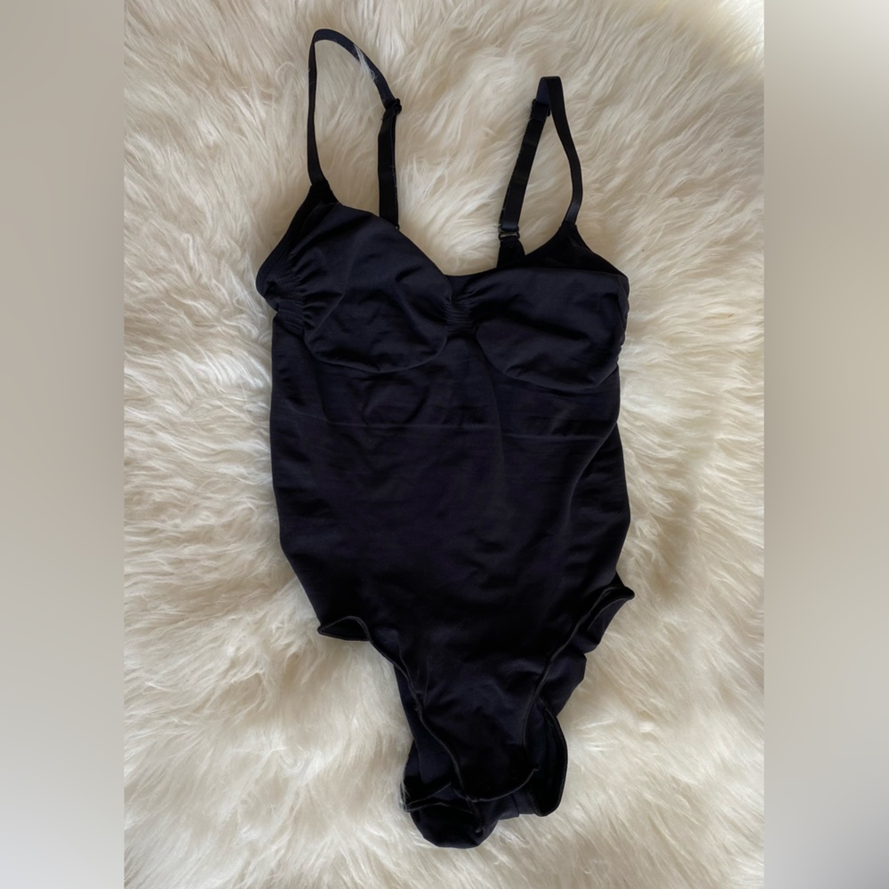 SKIMS Sculpting Bodysuit W Snaps